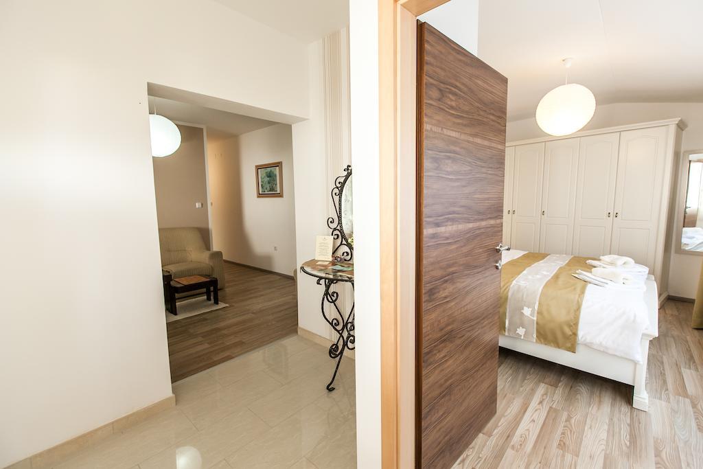 Villa Maria Krk Town Bagian luar foto