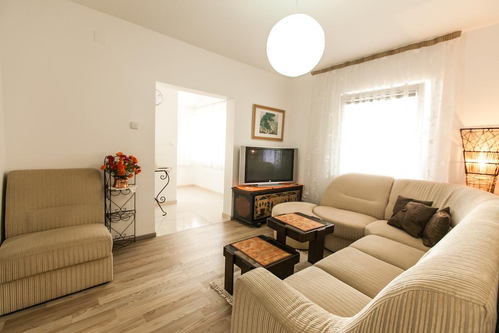 Villa Maria Krk Town Bagian luar foto