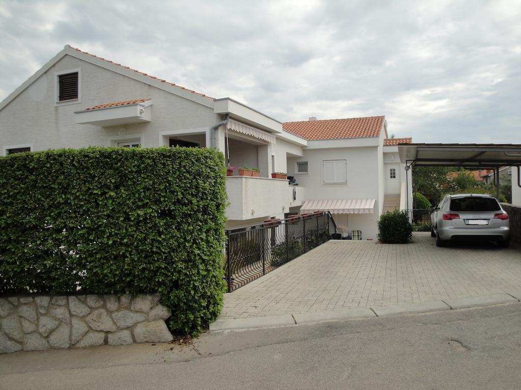 Villa Maria Krk Town Bagian luar foto